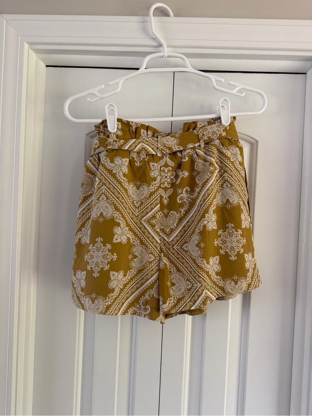 Women’s Clothing Bundle - Picture 3 of 12
